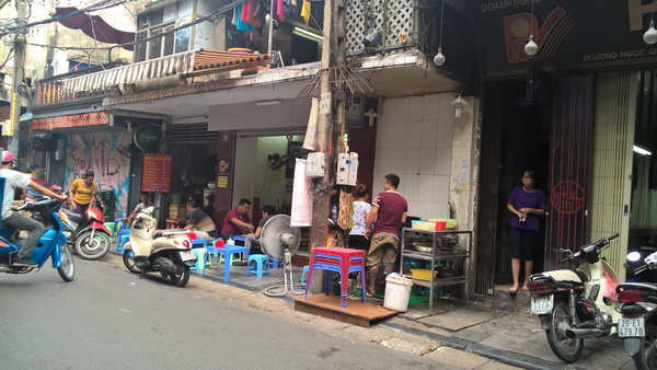 Lấn chiếm vỉa hè Hà Nội – căn bệnh nan y ảnh 4